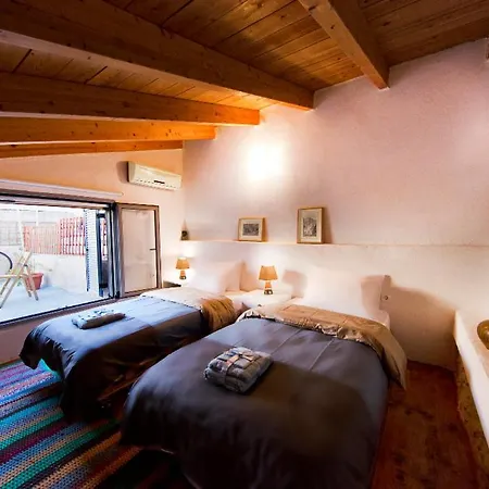 Experience A Unique Hand-built House At Gazi Area Apartment